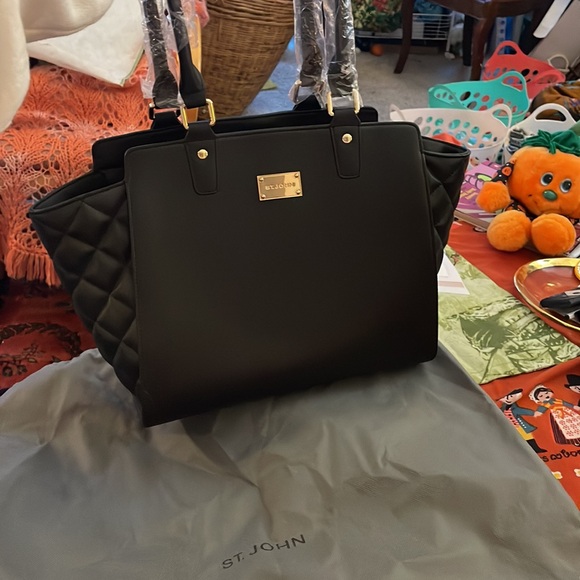 Big Black Sturdy Purse says St. John - Picture 2 of 9